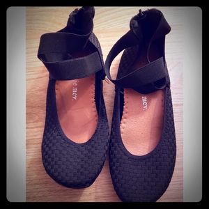 Bernie Mev ballerina flats